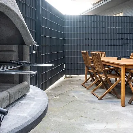 Apartment Stylish With Terrace For Up To 6 People *
