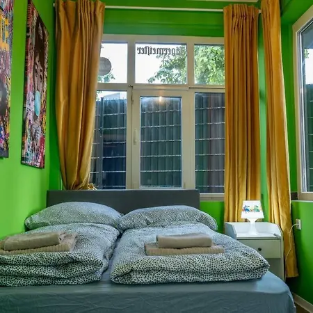 Stylish With Terrace For Up To 6 People * Bochum