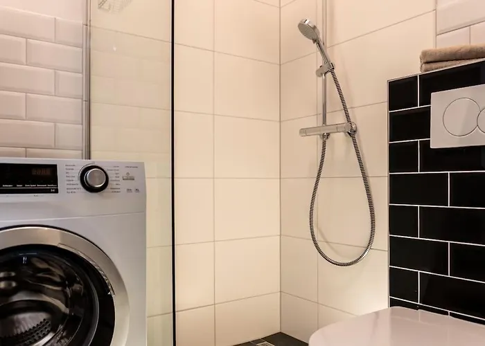 Stylish With Terrace For Up To 6 People شقة بوخوم